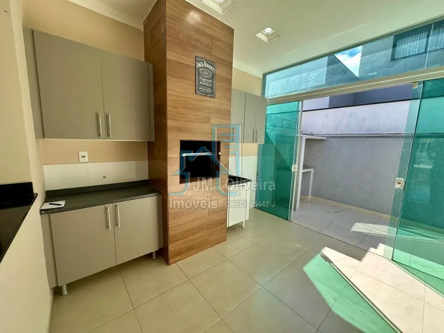 Foto 9 de Casa de Condomínio com 3 quartos à venda, 130m2 em Itapetininga - SP