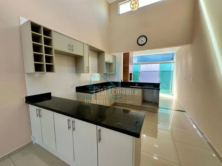 Foto 5 de Casa de Condomínio com 3 quartos à venda, 130m2 em Itapetininga - SP