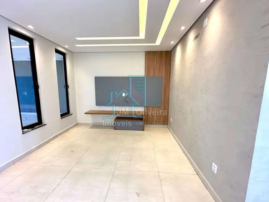 Casa de Condomínio com 3 quartos à venda, 160m2 em Itapetininga - SP - imagem 2 Foto 2 de Casa de Condomínio com 3 quartos à venda, 160m2 em Itapetininga - SP