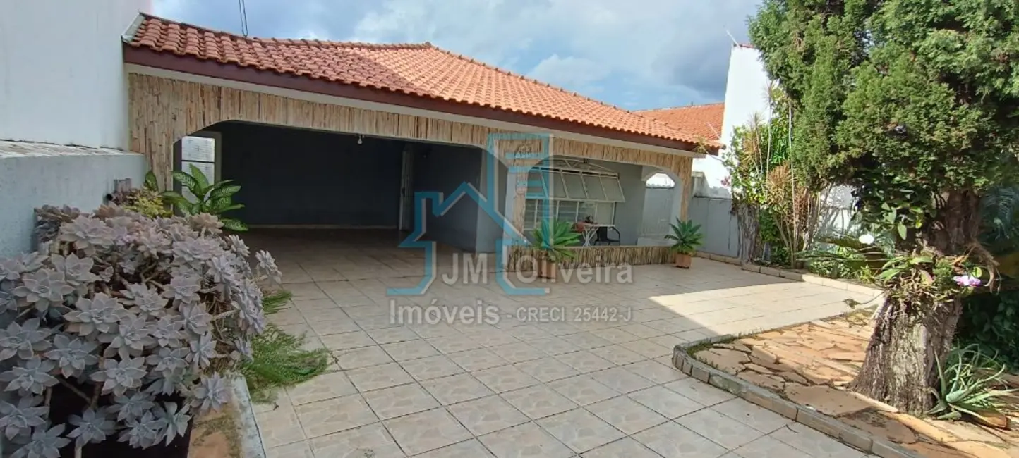 Foto 2 de Casa com 3 quartos à venda, 480m2 em Jardim Shangri-lá, Itapetininga - SP