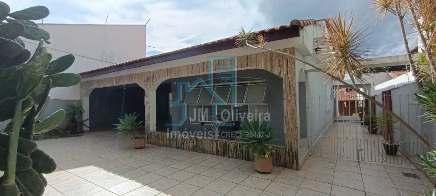 Casa com 3 quartos à venda, 480m2 em Jardim Shangri-lá, Itapetininga - SP - imagem 5 Foto 5 de Casa com 3 quartos à venda, 480m2 em Jardim Shangri-lá, Itapetininga - SP