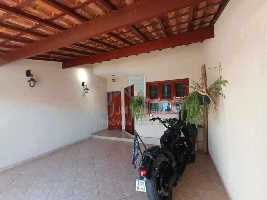 Foto 2 de Casa com 3 quartos à venda, 130m2 em Jardim Bela Vista, Itapetininga - SP