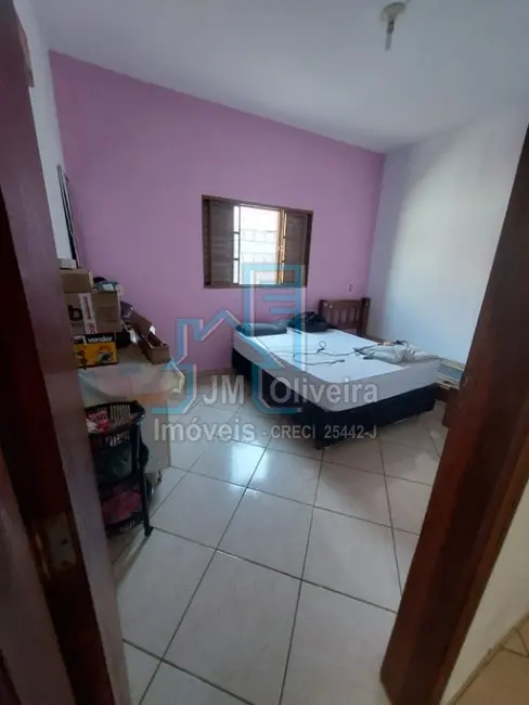 Casa com 2 quartos à venda, 195m2 em Vila Mazzei, Itapetininga - SP - imagem 8 Foto 8 de Casa com 2 quartos à venda, 195m2 em Vila Mazzei, Itapetininga - SP