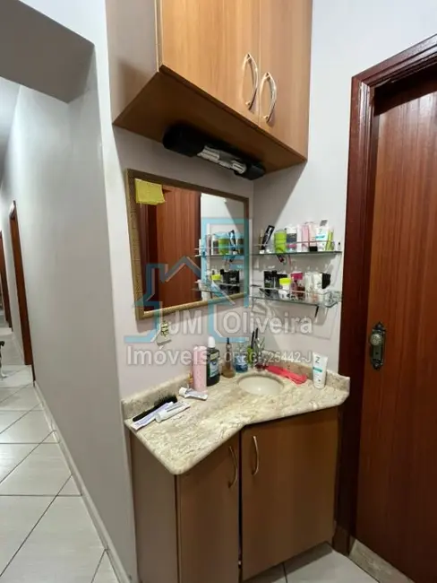 Casa com 3 quartos à venda, 156m2 em Jardim Shangri-lá, Itapetininga - SP - imagem 9 Foto 9 de Casa com 3 quartos à venda, 156m2 em Jardim Shangri-lá, Itapetininga - SP