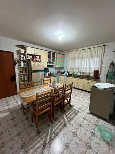 Casa com 3 quartos à venda, 156m2 em Jardim Shangri-lá, Itapetininga - SP - imagem 6 Foto 6 de Casa com 3 quartos à venda, 156m2 em Jardim Shangri-lá, Itapetininga - SP