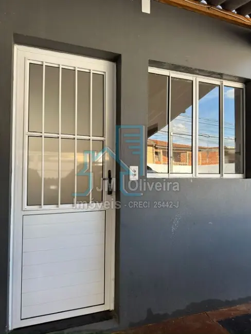 Foto 6 de Casa com 2 quartos à venda, 44m2 em Vila Mazzei, Itapetininga - SP