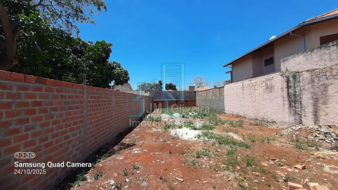Foto 1 de Terreno / Lote à venda, 300m2 em Vila Nastri, Itapetininga - SP