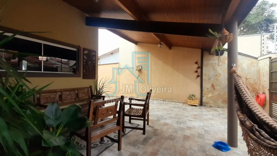 Foto 2 de Casa com 3 quartos à venda, 152m2 em Jardim Shangri-lá, Itapetininga - SP