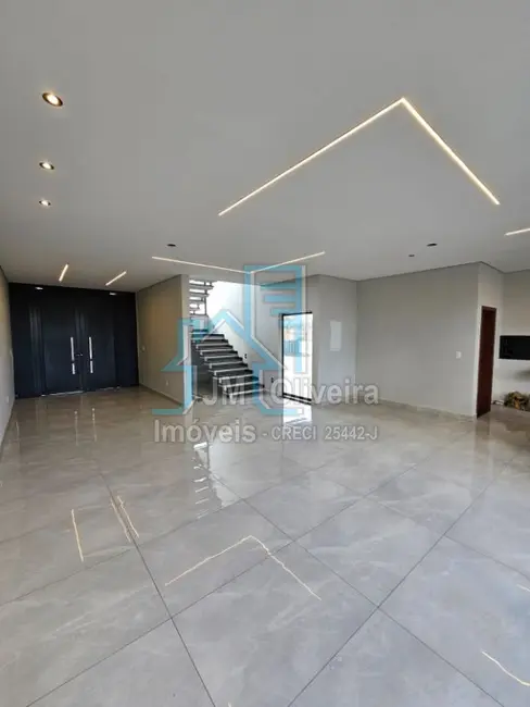 Foto 3 de Casa de Condomínio com 4 quartos à venda, 300m2 em Itapetininga - SP