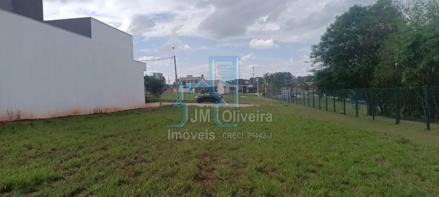 Foto 3 de Terreno / Lote à venda, 506m2 em Itapetininga - SP