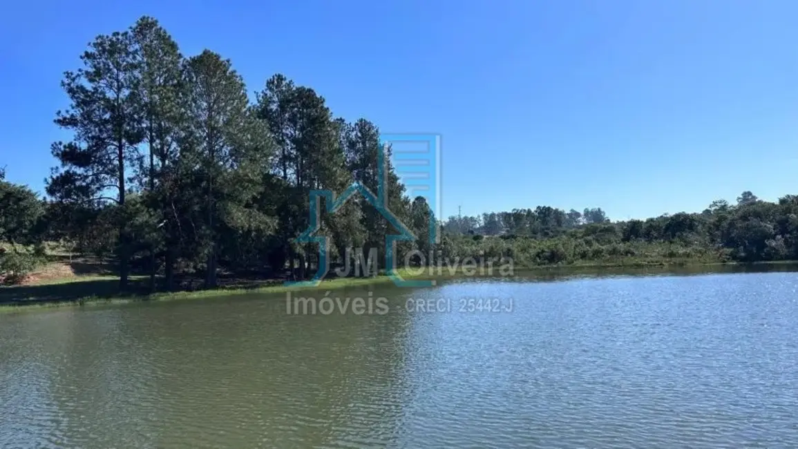 Foto 1 de Terreno / Lote à venda, 1310m2 em Alambari - SP