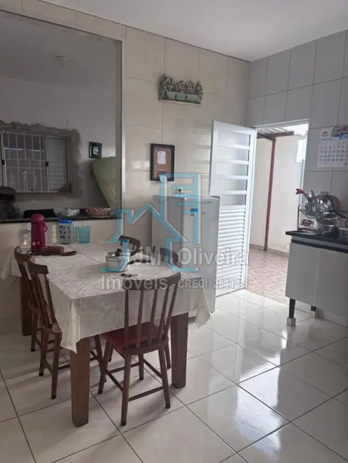 Casa com 2 quartos à venda, 120m2 em Morada do Sol, Itapetininga - SP - imagem 2 Foto 2 de Casa com 2 quartos à venda, 120m2 em Morada do Sol, Itapetininga - SP