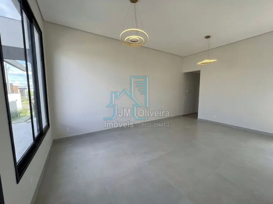 Foto 2 de Casa de Condomínio com 2 quartos à venda, 90m2 em Itapetininga - SP