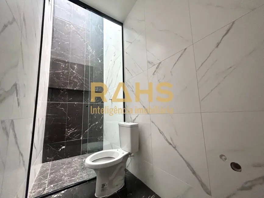 Foto 5 de Casa com 2 quartos à venda, 63m2 em Vila Nova, Joinville - SC