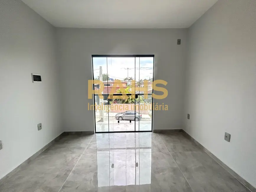 Foto 2 de Casa com 2 quartos à venda, 63m2 em Vila Nova, Joinville - SC