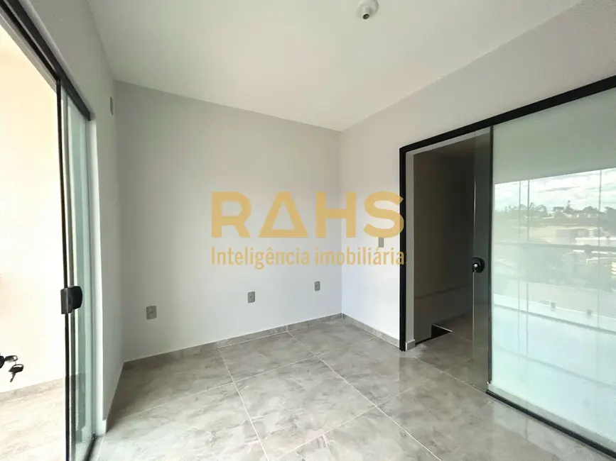 Foto 3 de Casa com 2 quartos à venda, 63m2 em Vila Nova, Joinville - SC