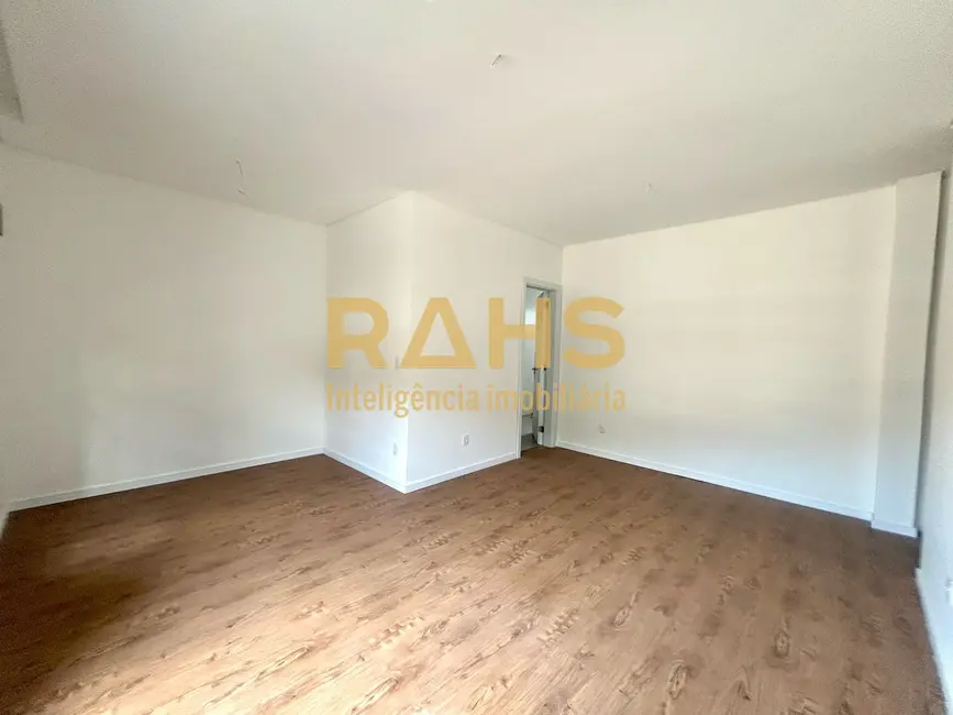 Foto 6 de Casa com 3 quartos à venda, 198m2 em Glória, Joinville - SC