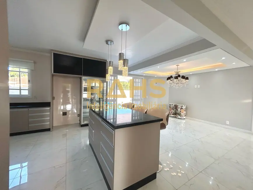 Foto 8 de Casa de Condomínio com 5 quartos à venda, 388m2 em Glória, Joinville - SC