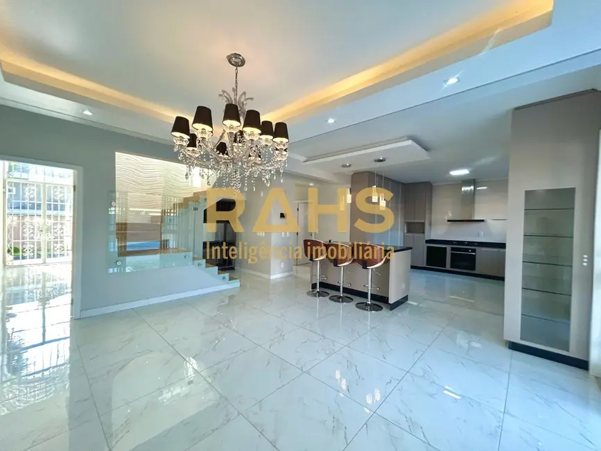 Foto 3 de Casa de Condomínio com 5 quartos à venda, 388m2 em Glória, Joinville - SC