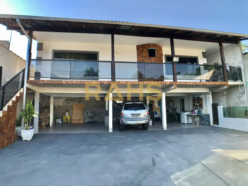 Foto 2 de Casa com 2 quartos à venda, 221m2 em Itaum, Joinville - SC