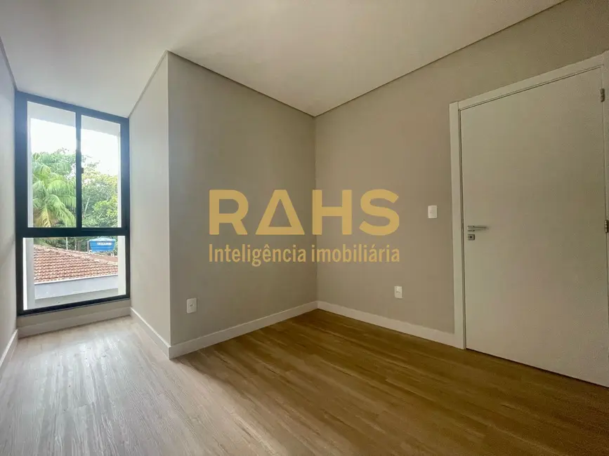 Foto 9 de Casa com 3 quartos à venda, 109m2 em Bom Retiro, Joinville - SC