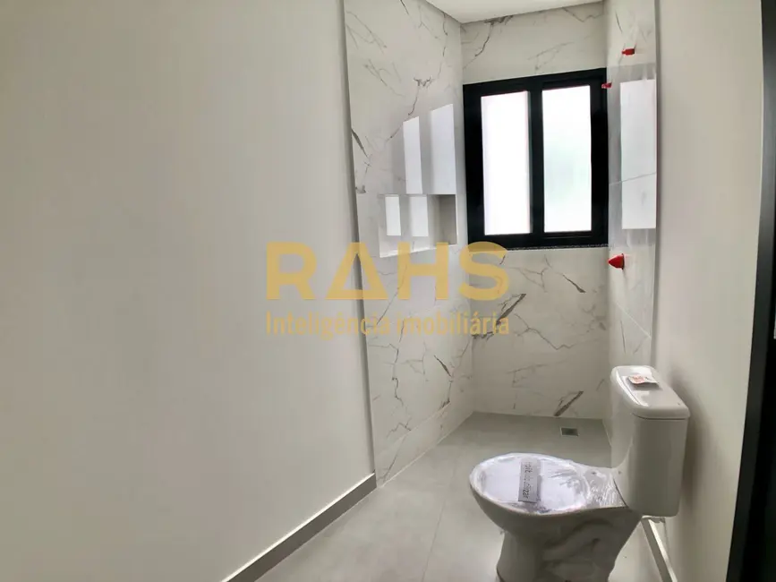 Foto 8 de Casa com 3 quartos à venda, 160m2 em Glória, Joinville - SC