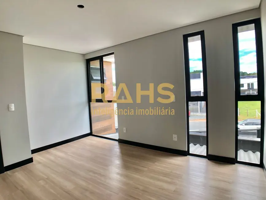 Foto 4 de Casa com 3 quartos à venda, 160m2 em Glória, Joinville - SC