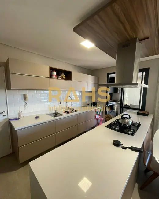 Foto 3 de Apartamento com 3 quartos à venda, 121m2 em Centro, Joinville - SC