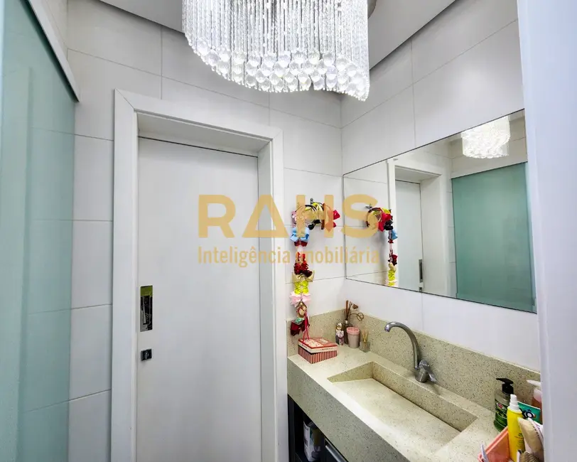 Foto 5 de Apartamento com 3 quartos à venda, 125m2 em Centro, Balneario Picarras - SC