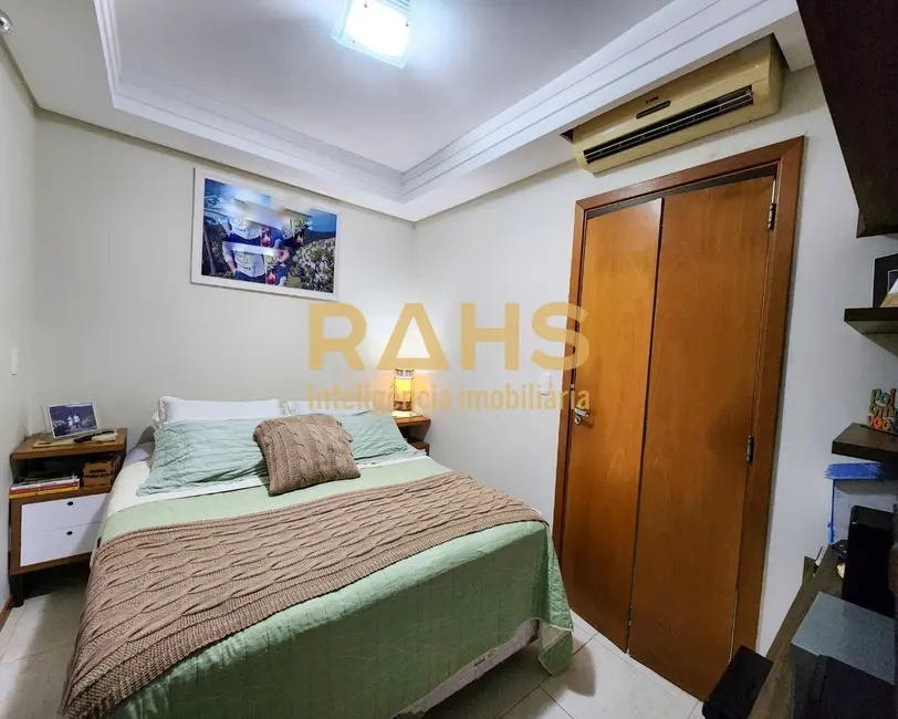 Foto 3 de Apartamento com 2 quartos à venda, 64m2 em Santo Antônio, Joinville - SC