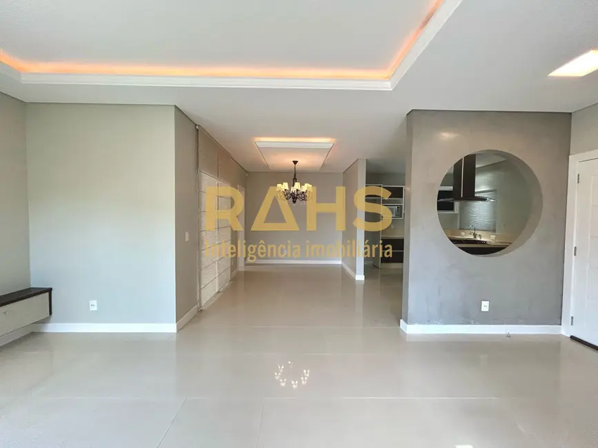 Foto 5 de Casa com 3 quartos à venda, 162m2 em Glória, Joinville - SC