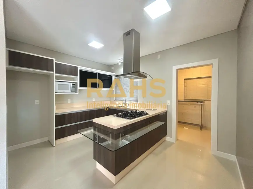 Foto 6 de Casa com 3 quartos à venda, 162m2 em Glória, Joinville - SC