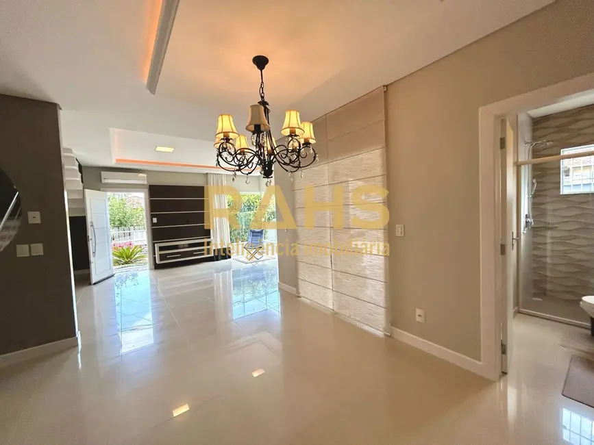 Foto 4 de Casa com 3 quartos à venda, 162m2 em Glória, Joinville - SC