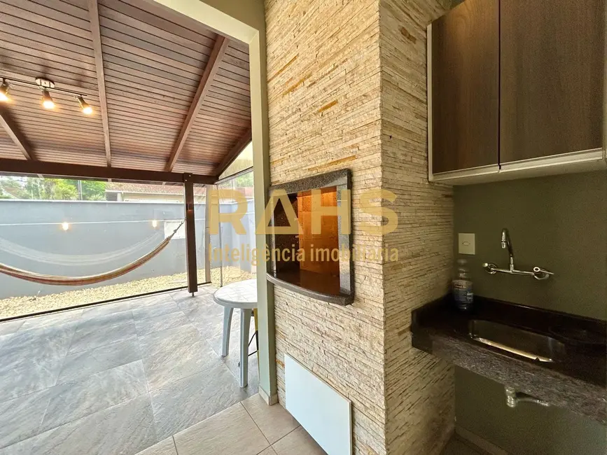Foto 9 de Casa com 3 quartos à venda, 162m2 em Glória, Joinville - SC