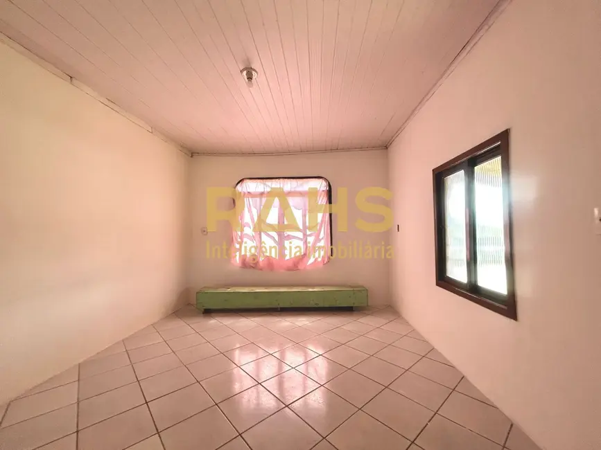 Foto 10 de Terreno / Lote à venda em Vila Nova, Joinville - SC