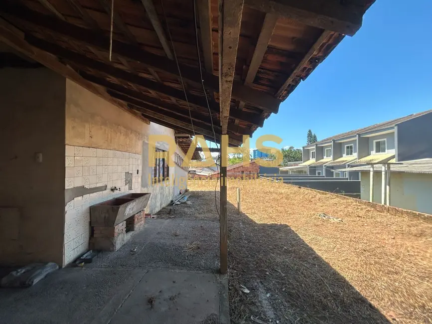 Foto 3 de Terreno / Lote à venda em Vila Nova, Joinville - SC