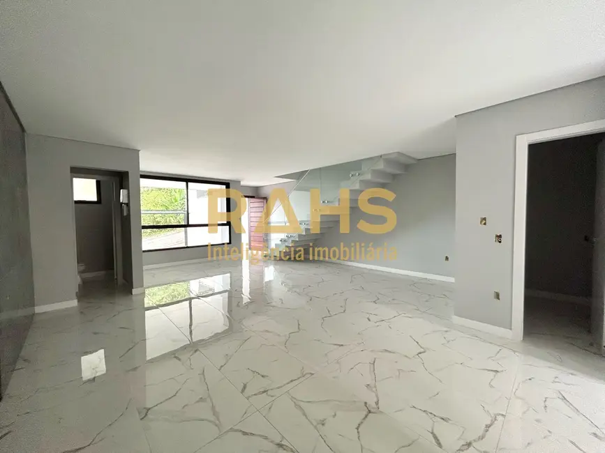 Casa com 3 quartos à venda, 159m2 em América, Joinville - SC - imagem 8 Foto 8 de Casa com 3 quartos à venda, 159m2 em América, Joinville - SC