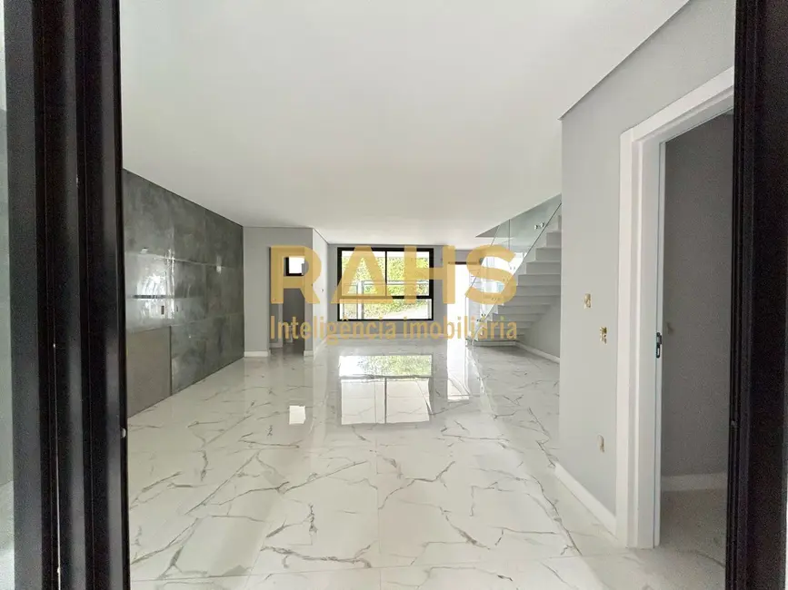 Casa com 3 quartos à venda, 160m2 em América, Joinville - SC - imagem 7 Foto 7 de Casa com 3 quartos à venda, 160m2 em América, Joinville - SC