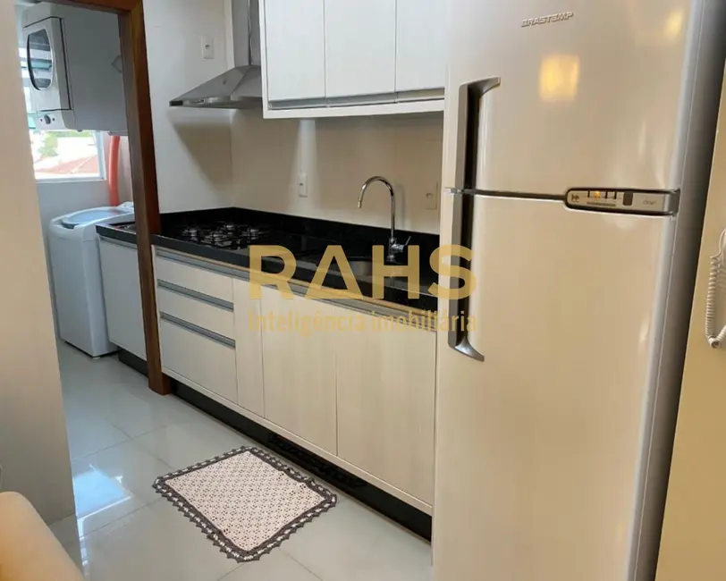 Foto 2 de Apartamento com 2 quartos à venda, 71m2 em Santo Antônio, Joinville - SC