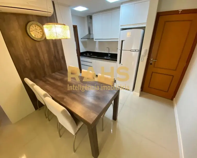 Foto 4 de Apartamento com 2 quartos à venda, 71m2 em Santo Antônio, Joinville - SC