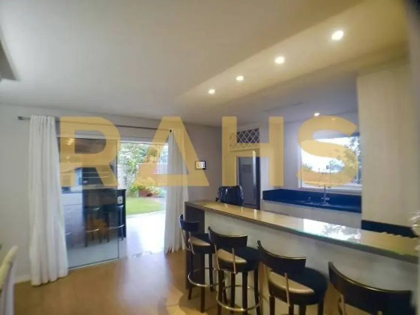 Casa com 3 quartos à venda, 173m2 em Iririú, Joinville - SC - imagem 3 Foto 3 de Casa com 3 quartos à venda, 173m2 em Iririú, Joinville - SC