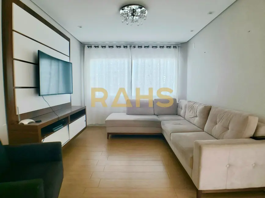 Casa com 3 quartos à venda, 173m2 em Iririú, Joinville - SC - imagem 8 Foto 8 de Casa com 3 quartos à venda, 173m2 em Iririú, Joinville - SC