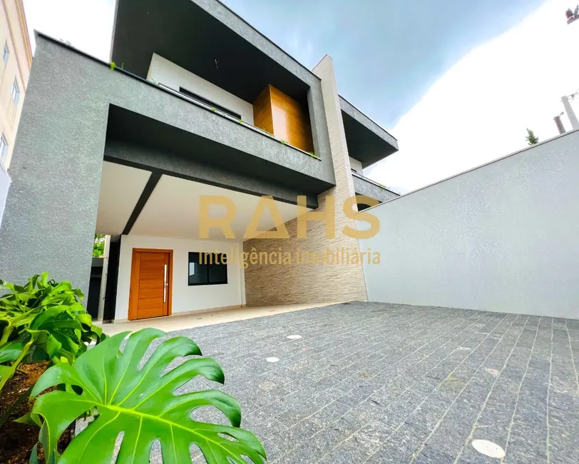 Foto 1 de Casa com 3 quartos à venda, 160m2 em Bom Retiro, Joinville - SC