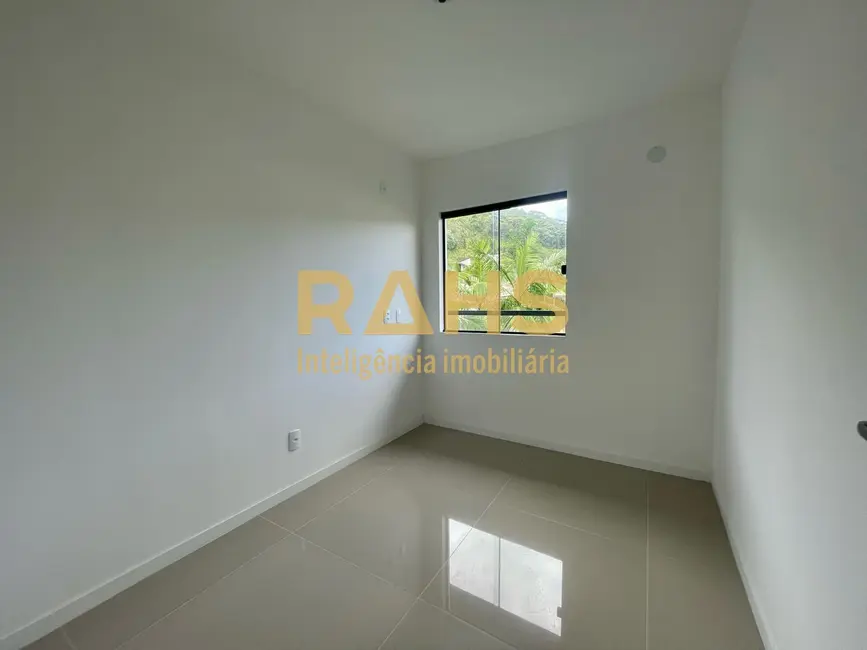 Foto 4 de Apartamento com 3 quartos à venda, 74m2 em Iririú, Joinville - SC