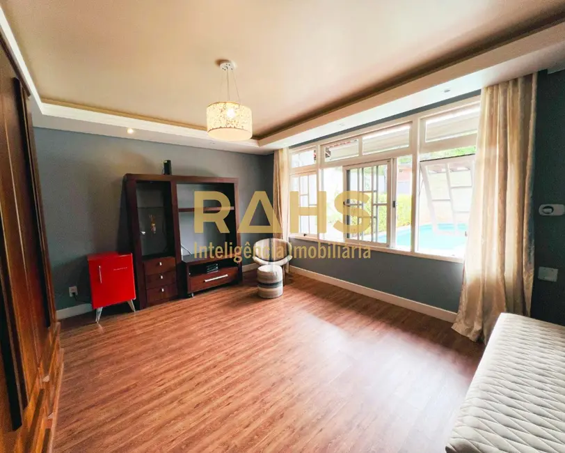 Foto 35 de Casa com 3 quartos à venda, 168m2 em Aventureiro, Joinville - SC