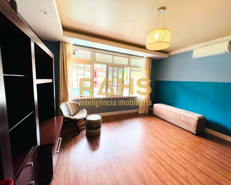 Foto 34 de Casa com 3 quartos à venda, 168m2 em Aventureiro, Joinville - SC