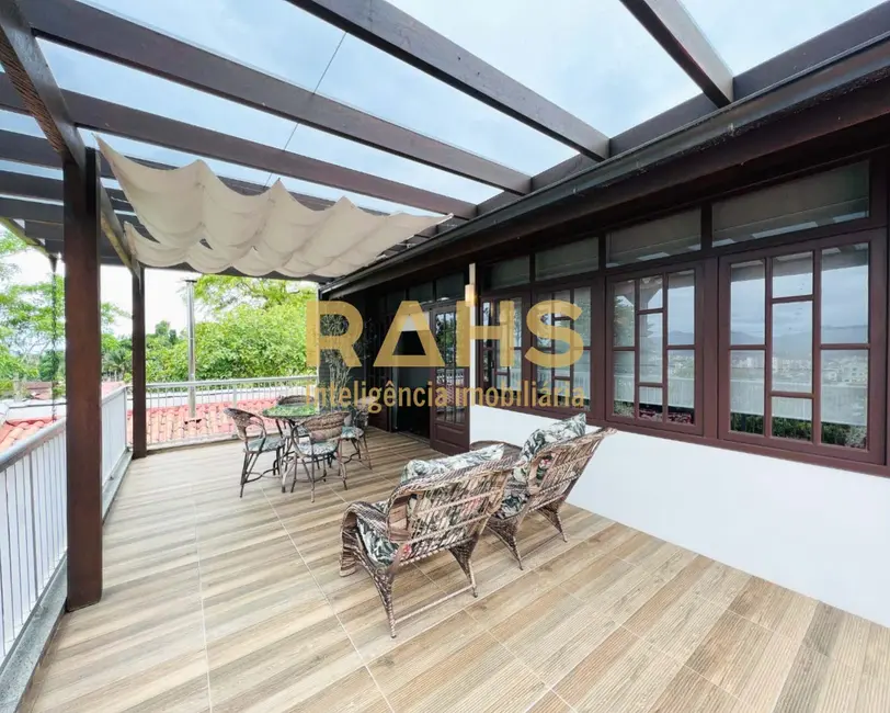 Foto 16 de Casa com 3 quartos à venda, 168m2 em Aventureiro, Joinville - SC