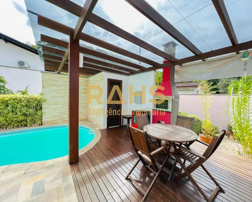 Foto 25 de Casa com 3 quartos à venda, 168m2 em Aventureiro, Joinville - SC