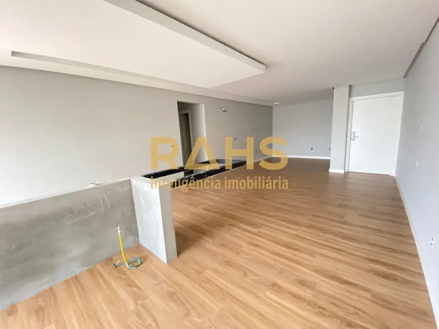 Foto 8 de Apartamento com 3 quartos à venda, 125m2 em Santo Antônio, Joinville - SC