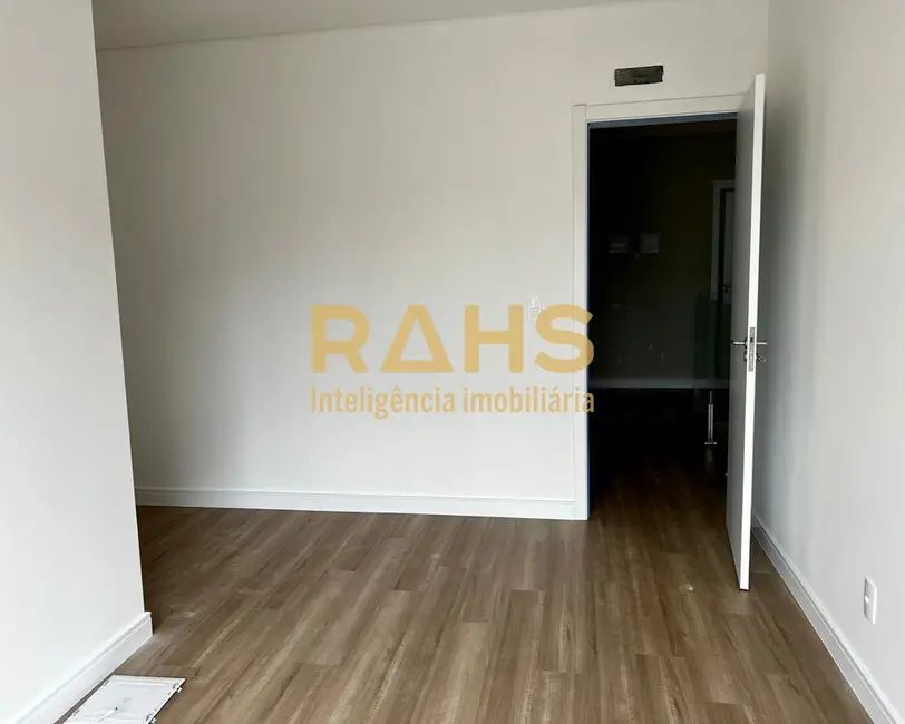 Foto 8 de Casa com 3 quartos à venda, 160m2 em Saguaçu, Joinville - SC